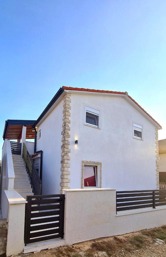 Family Oasis Apartment Zukve Vrsi Dış mekan fotoğraf