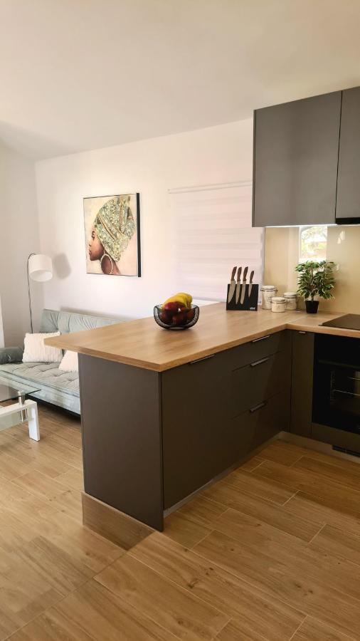 Family Oasis Apartment Zukve Vrsi Dış mekan fotoğraf