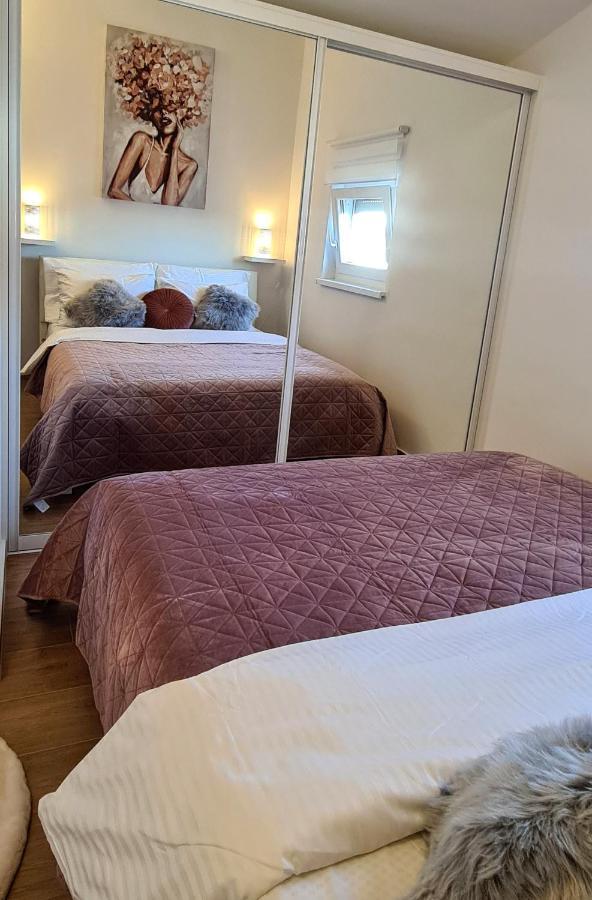Family Oasis Apartment Zukve Vrsi Dış mekan fotoğraf