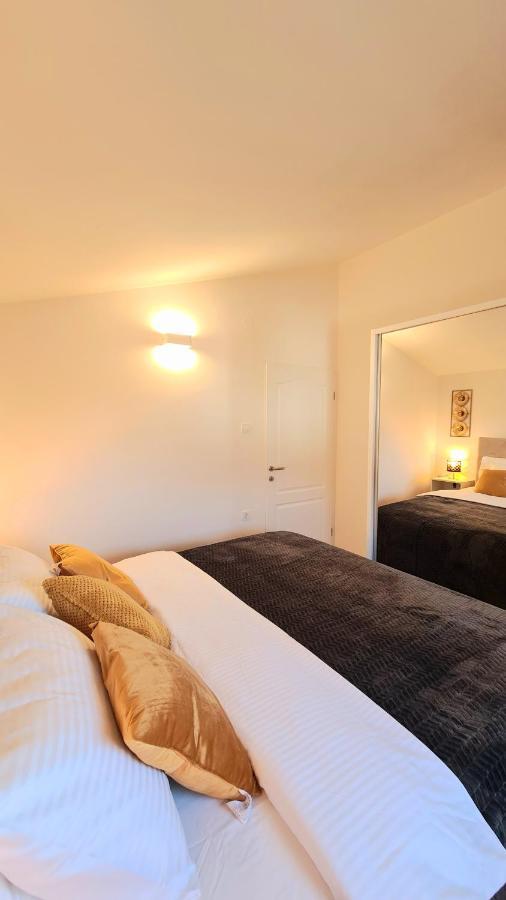 Family Oasis Apartment Zukve Vrsi Dış mekan fotoğraf